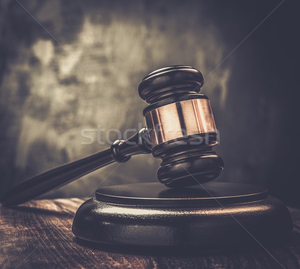 молота деревянный стол прав адвокат суд объект Сток-фото © Nejron