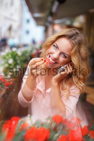 性感的 年輕女子 坐在 窗台 女子 女孩 商業照片 © Nejron
