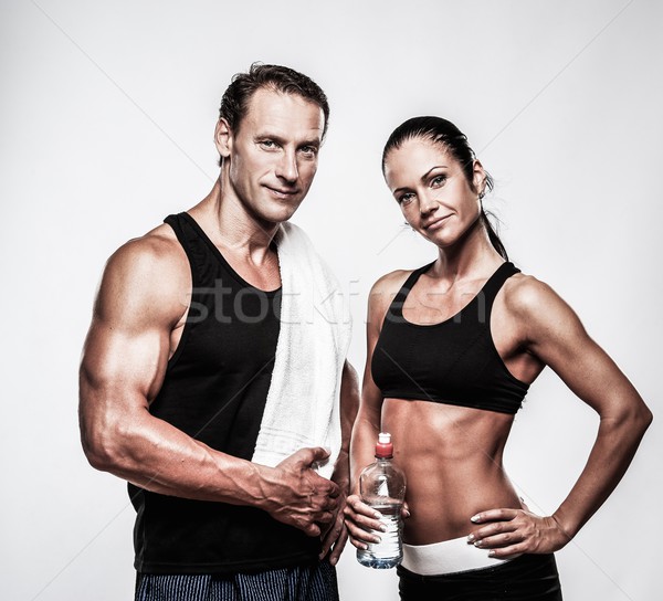 Cuplu fitness exercita femeie sală de gimnastică Imagine de stoc © Nejron
