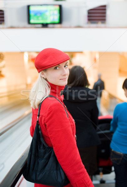 年輕女子 電梯 城市 機場 室內 生活 商業照片 © Nejron