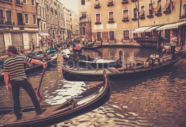 Geleneksel Venedik gondol su adam seyahat Stok fotoğraf © Nejron