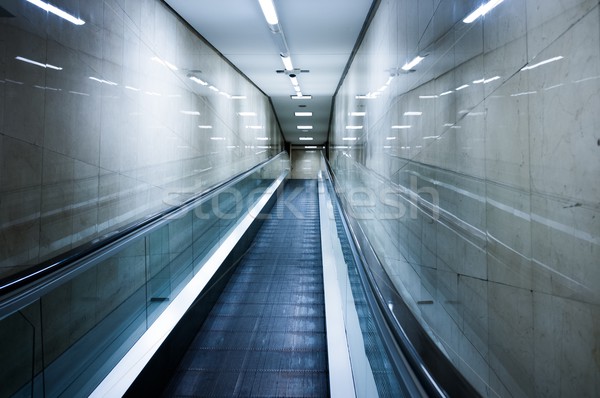 Escalator à l'intérieur bâtiment moderne affaires design technologie [[stock_photo]] © Nejron