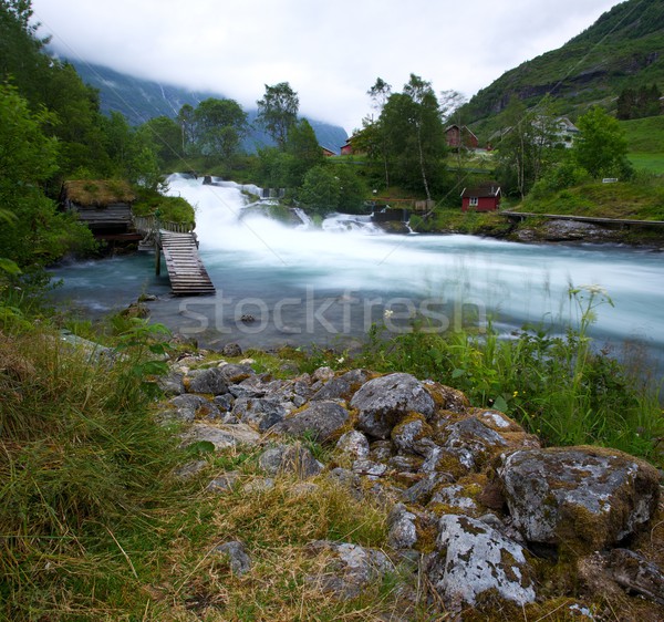 Stok fotoğraf: Geleneksel · Norveç · evler · hızlı · nehir · su