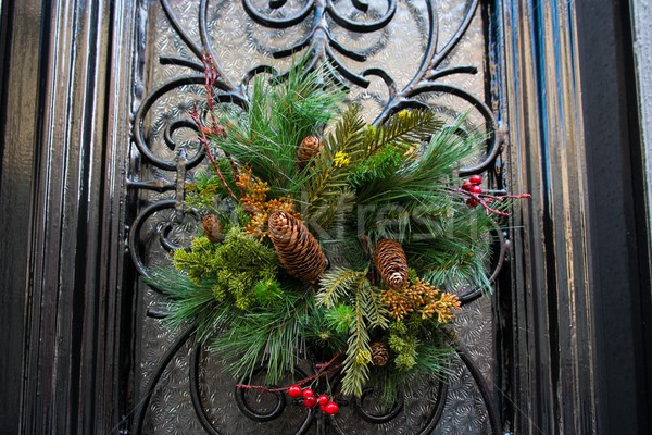 Weihnachten Kranz hängen Tür Winter Kiefer Stock foto © Nejron