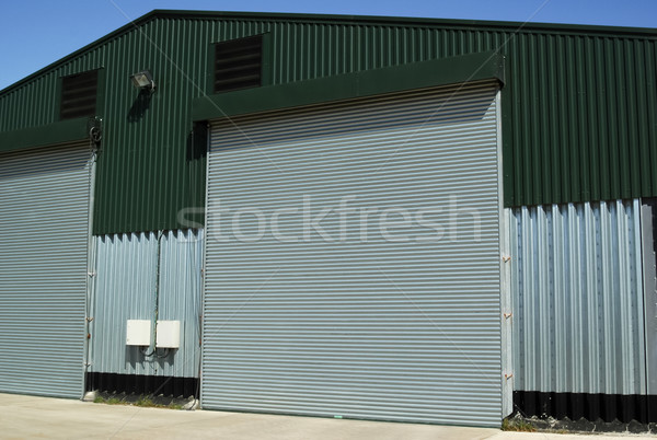 Ipari raktár nagy redőny ajtók modern Stock fotó © nelsonart