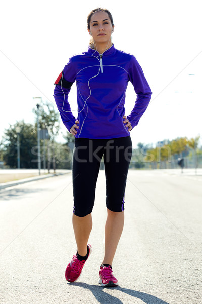 [[stock_photo]]: Jeune · femme · courir · extérieur · portrait · fille