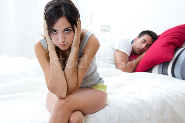 Vrouw kan niet slaap echtgenoot portret Stockfoto © nenetus