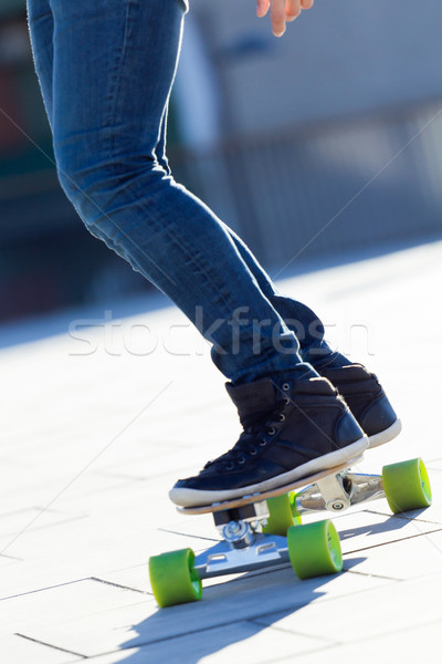 Nogi młody chłopak skating w dół ulicy Zdjęcia stock © nenetus