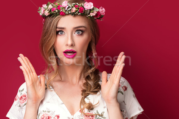 Piękna kobiet model kwiaty moda portret Zdjęcia stock © NeonShot