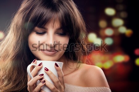 Gelukkig meisje chocolade portret aantrekkelijk jonge vrouw brunette Stockfoto © NeonShot