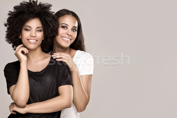 Zâmbitor frumos african american fete frumuseţe fotografie Imagine de stoc © NeonShot