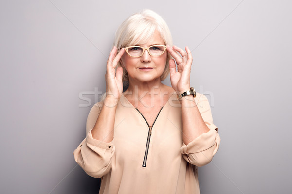 Portré idős nő szemüveg derűs visel Stock fotó © NeonShot
