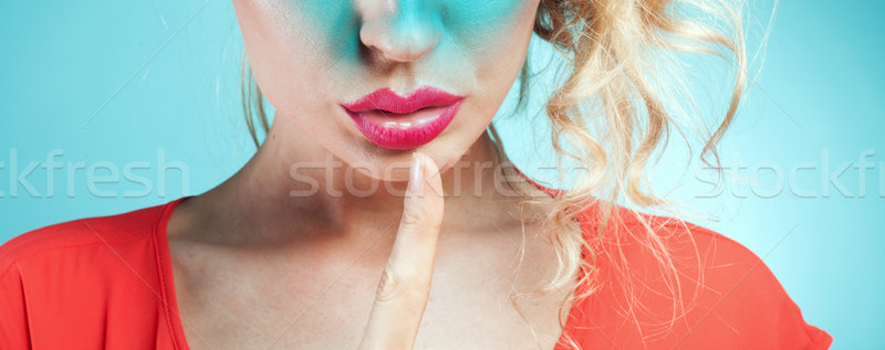 Nina silencioso signo retrato hermosa Foto stock © NeonShot