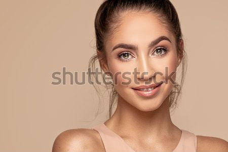 Piękna portret uśmiechnięty zmysłowy afro dziewczyna Zdjęcia stock © NeonShot