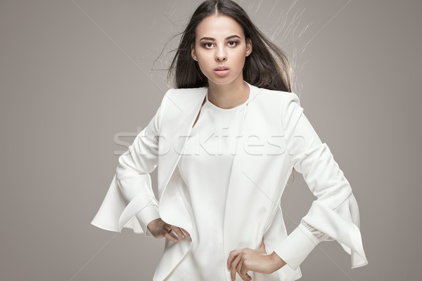 [[stock_photo]]: Belle · femme · posant · élégante · vêtements