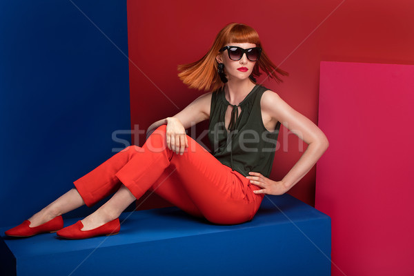 Modny kobieta stwarzające studio pani Zdjęcia stock © NeonShot