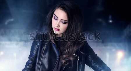 Piękna portret dziewczyna młodych atrakcyjny Zdjęcia stock © NeonShot