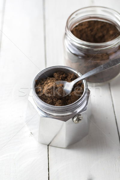 Kaffee Vorbereitung alten Holztisch Hintergrund Stock foto © nessokv