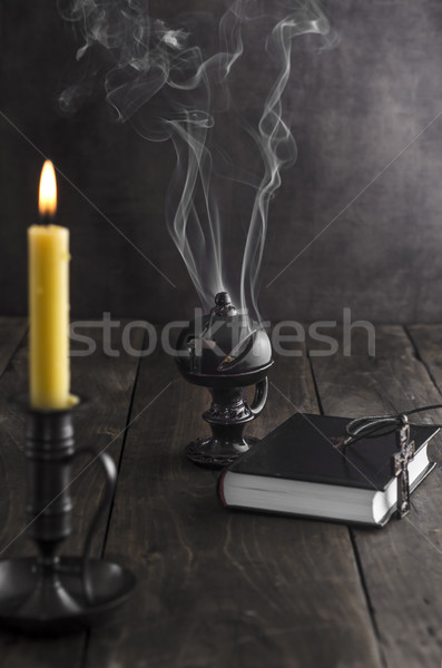 檠 燃燒 蠟燭 香 古董 商業照片 © nessokv