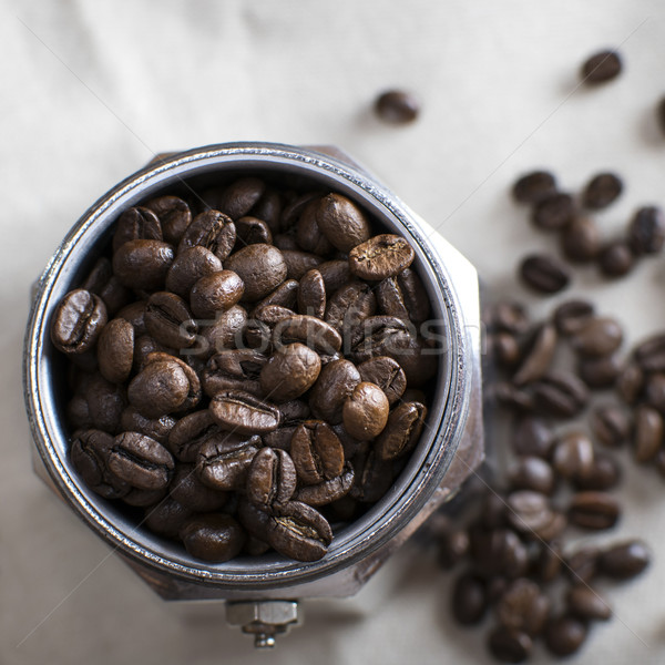 Italiaans koffiezetapparaat pot koffiebonen koffie Stockfoto © nessokv