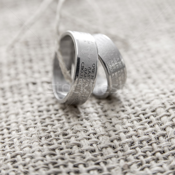 Anillos grabado oración anillos de boda amor felicidad Foto stock © nessokv