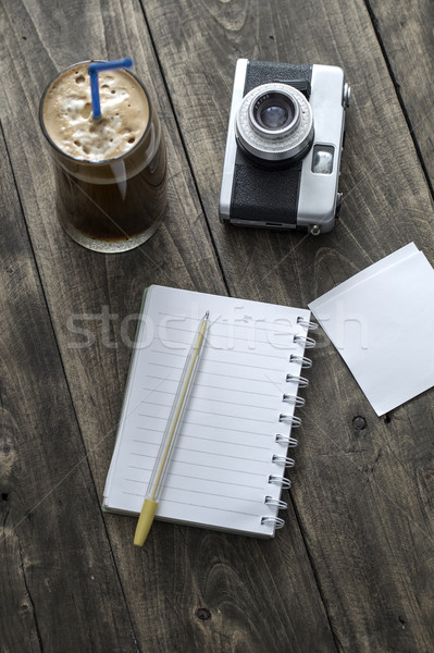 Analog fotoğraf kamera tablo kahve kâğıt Stok fotoğraf © nessokv