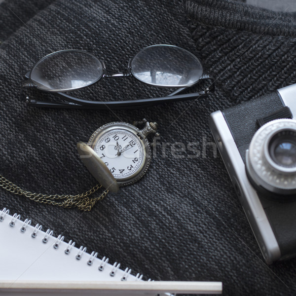 Mannelijk spullen reizen horloge zonnebril Stockfoto © nessokv