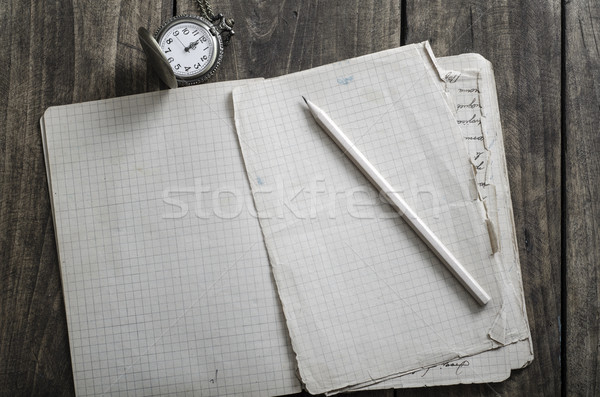 öffnen Notebook Stift Taschenuhr rustikal Holztisch Stock foto © nessokv