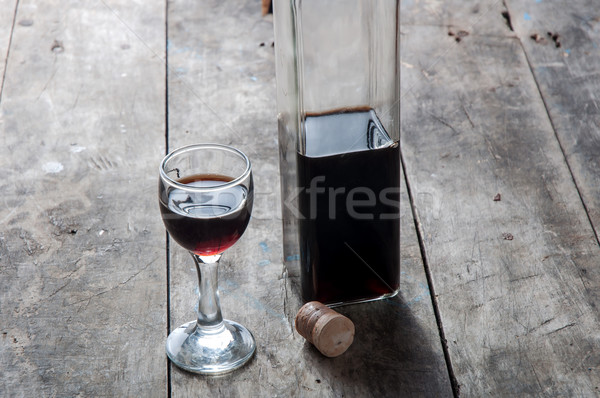 Cerise liqueur verre bouteille table en bois table [[stock_photo]] © nessokv