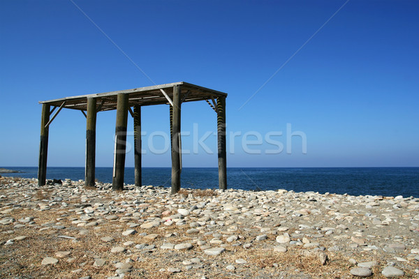 Construção abandonado praia mar sem nuvens Foto stock © newt96