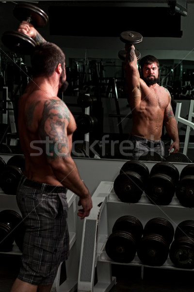 Homme bodybuilder gymnase homme fitness [[stock_photo]] © nickp37