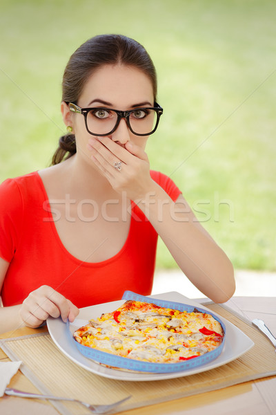 удивленный женщину пиццы рулетка красивая девушка большой Сток-фото © NicoletaIonescu