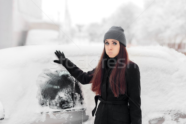 Zaklatott nő hó autó ablak vicces Stock fotó © NicoletaIonescu