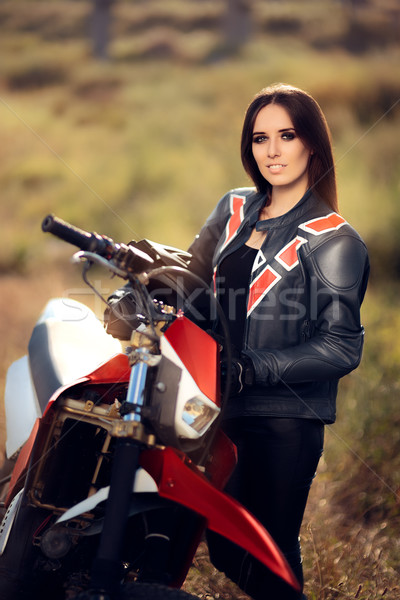 Női motokrossz motorkerékpár portré hideg sportok Stock fotó © NicoletaIonescu