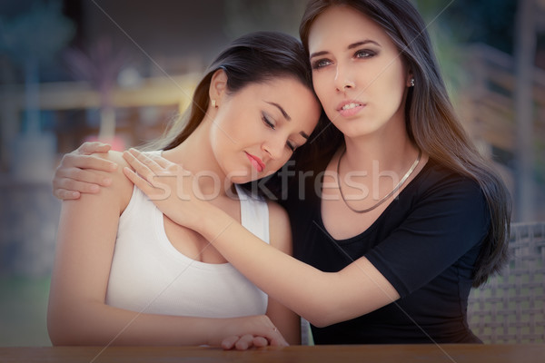 Portret twee triest meisjes jonge vrouw beste vriend Stockfoto © NicoletaIonescu