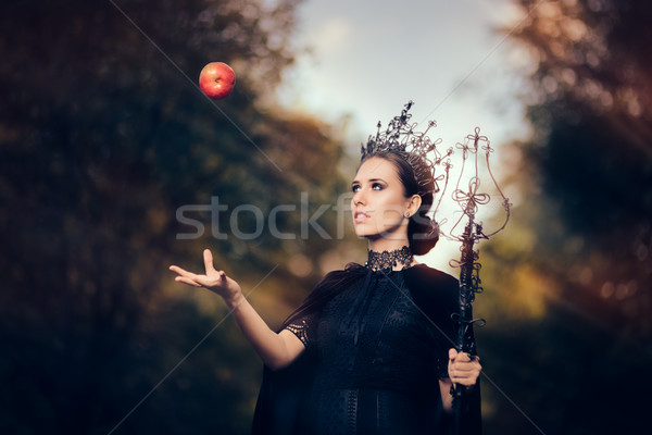 Bösen Königin Apfel Phantasie Porträt schönen Stock foto © NicoletaIonescu
