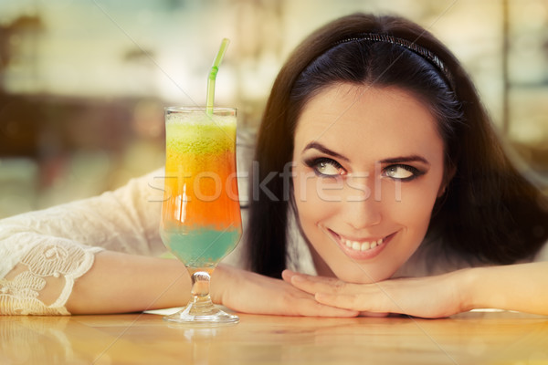 Сток-фото: красочный · коктейль · пить · за · пределами · красивая · женщина