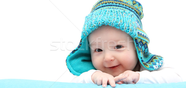 Szczęśliwy baby chłopca trykotowy hat żołądka Zdjęcia stock © nikkos