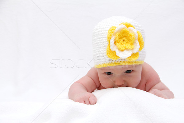 Baby trykotowy hat biały kwiat oka Zdjęcia stock © nikkos