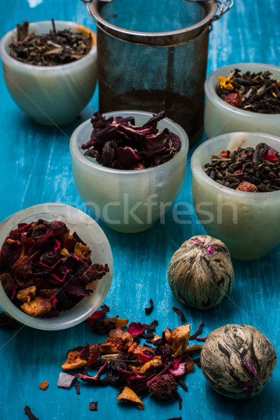 Suszy herbaty pozostawia drewniany stół kwiat charakter Zdjęcia stock © nikolaydonetsk