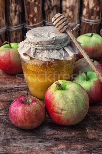 Honing stilleven oogst rijp appels kerk Stockfoto © nikolaydonetsk