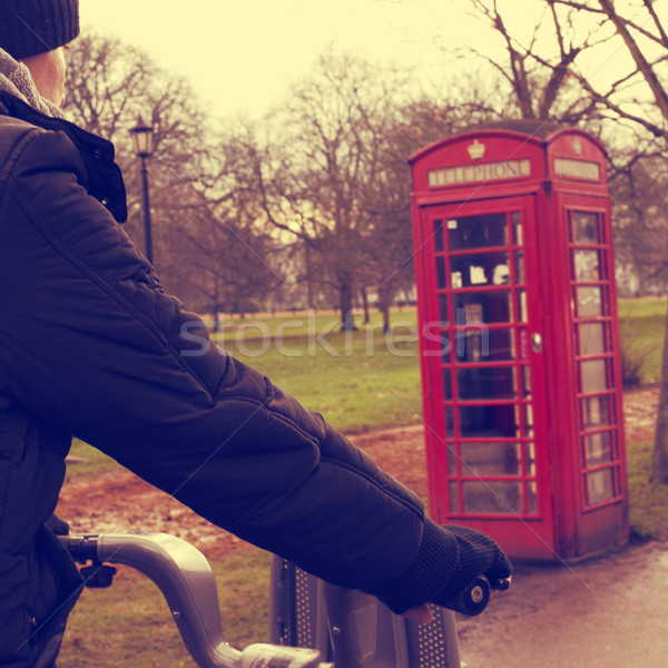 Man paardrijden fiets park Londen Verenigd Koninkrijk Stockfoto © nito