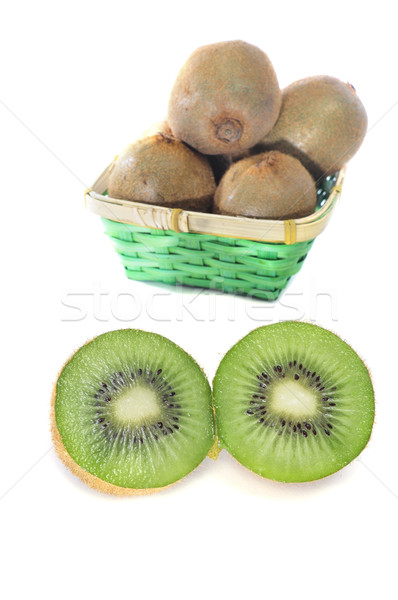 Kiwi fructe coş una tăiat fruct Imagine de stoc © nito