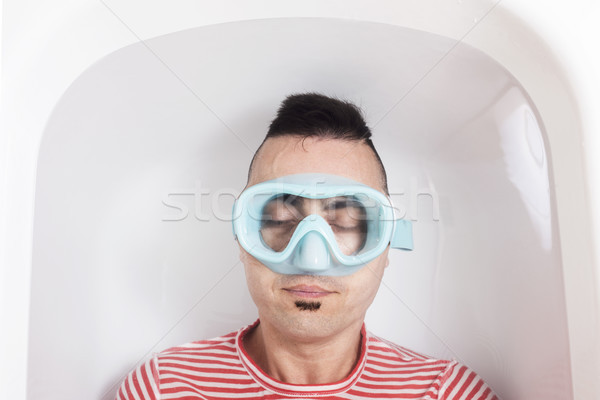 Mann Tauchen Maske Wasser Badewanne Stock foto © nito