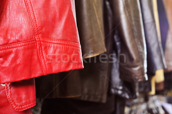 Leder Kleidung hängen Rack Flohmarkt Stock foto © nito