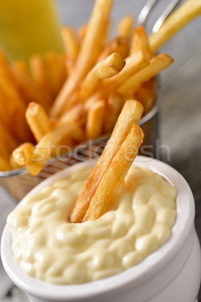 Maioneza franceza cartofi prajiti alb ceramică castron Imagine de stoc © nito