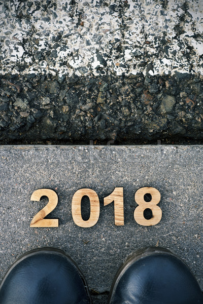 [[stock_photo]]: Pieds · nombre · nouvelle · année · asphalte · vue