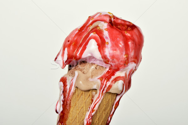 Olvad fagylalttölcsér közelkép fagylalt különböző ízek Stock fotó © nito
