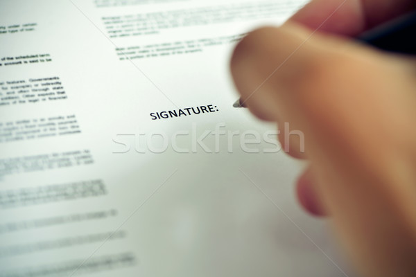 Foto stock: Homem · assinatura · documento · jovem · caucasiano