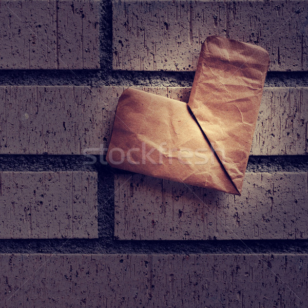 Coeur mur de briques vieux papier papier rue brique [[stock_photo]] © nito
